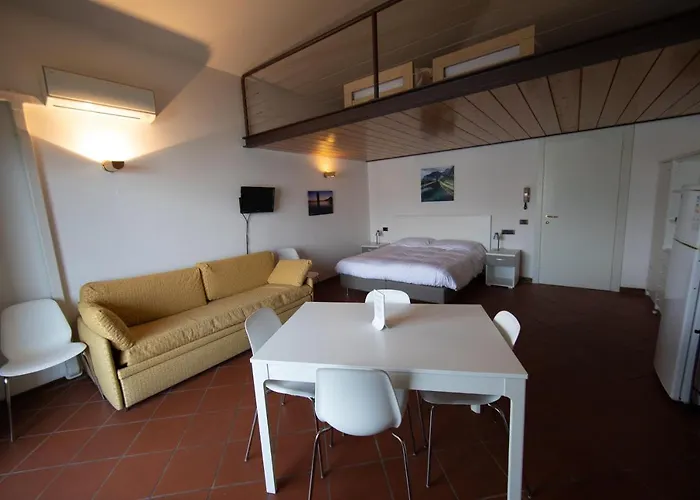 Sporting 3* Malcesine