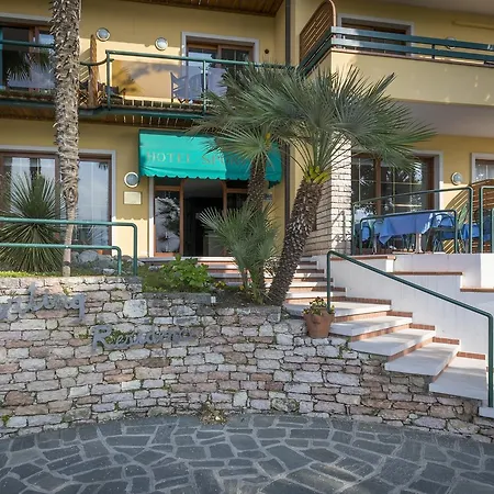 Hotel apartamentowy Sporting 2*