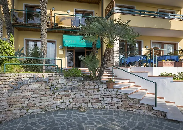 Aparthotel Sporting 3*